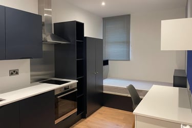 1 bed studio, Bridge Street, City Centre, Guildford, GU14SB - Image 5